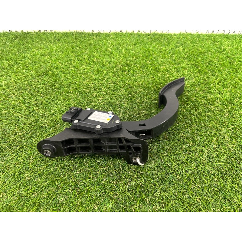 Педаль газа (электрика двигателя) KIA Sorento UM 2013 2.4 327001u000