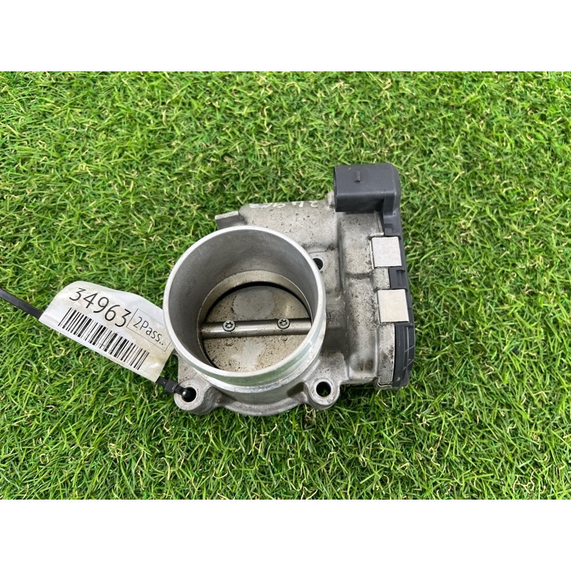 Дроссельная заслонка (электрика двигателя) Volkswagen Passat B7 2014 1.8 06k133062d