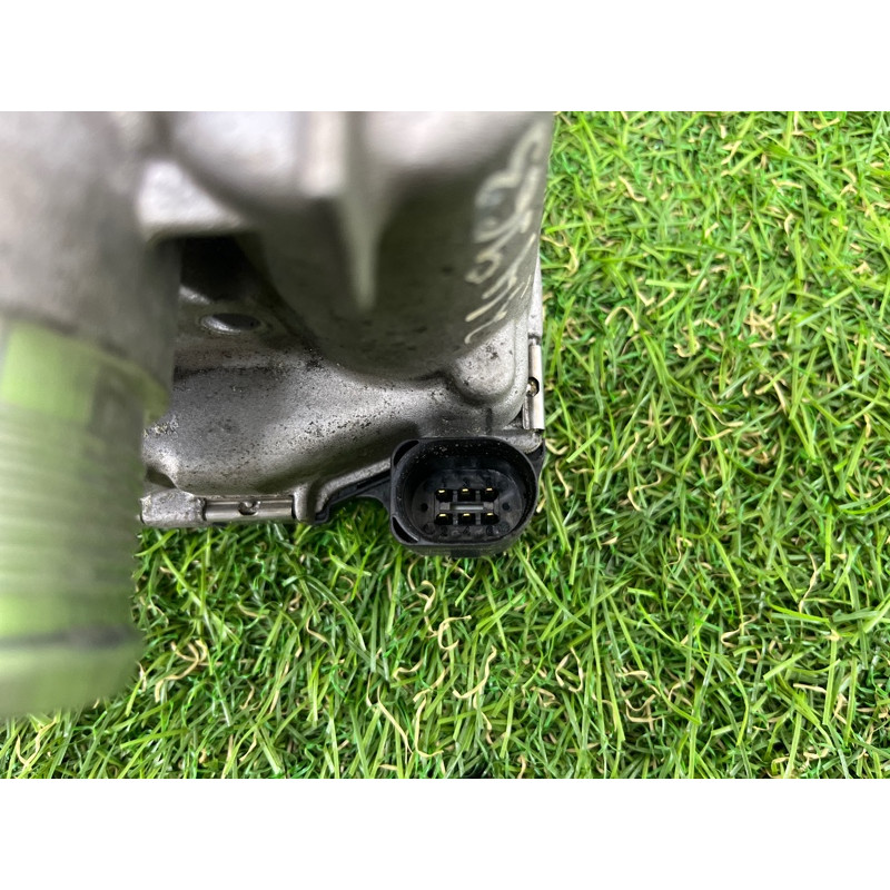 Дроссельная заслонка (электрика двигателя) Volkswagen Passat B7 2014 1.8 06k133062d