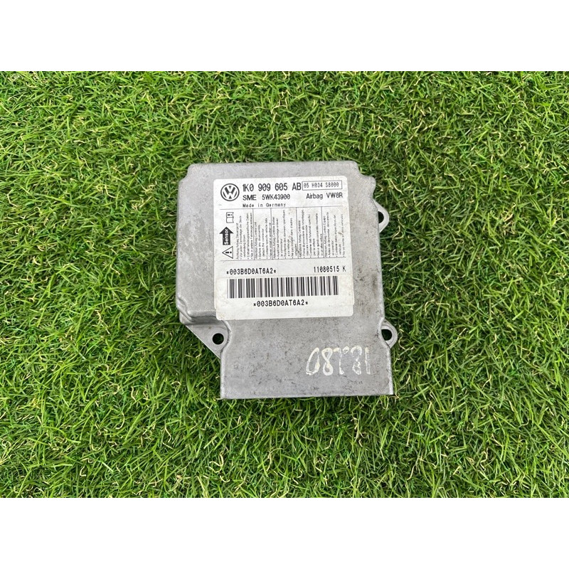 Блок управления airbag (airbag/безопасность) Volkswagen Golf 1K 2.5 1k0909605ab