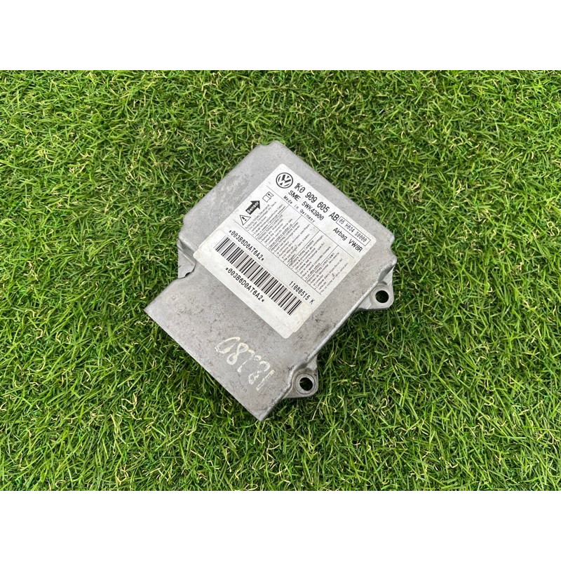 Блок управления airbag (airbag/безопасность) Volkswagen Golf 1K 2.5 1k0909605ab