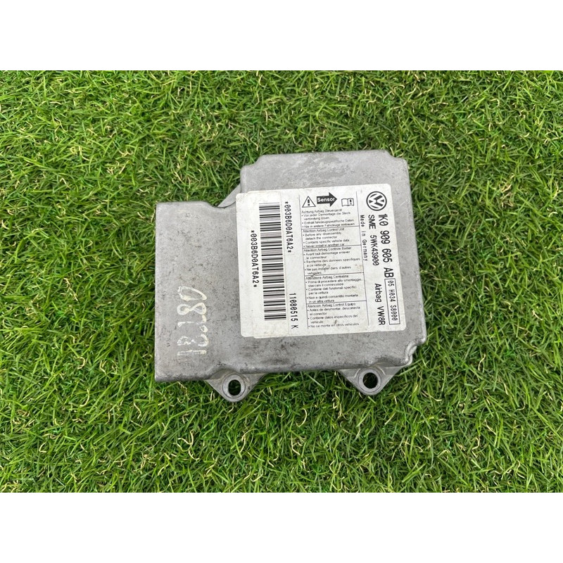 Блок управления airbag (airbag/безопасность) Volkswagen Golf 1K 2.5 1k0909605ab