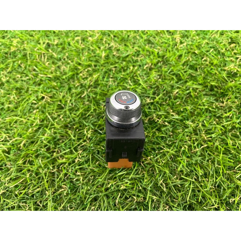 Кнопка подогрева сиденья (электрика / кнопки) Infiniti QX60 L50 2015 3.5 255001MA1C