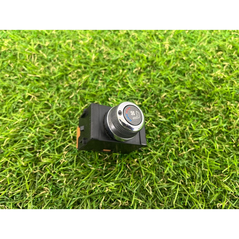 Кнопка подогрева сиденья (электрика / кнопки) Infiniti QX60 L50 2015 3.5 255001MA1C