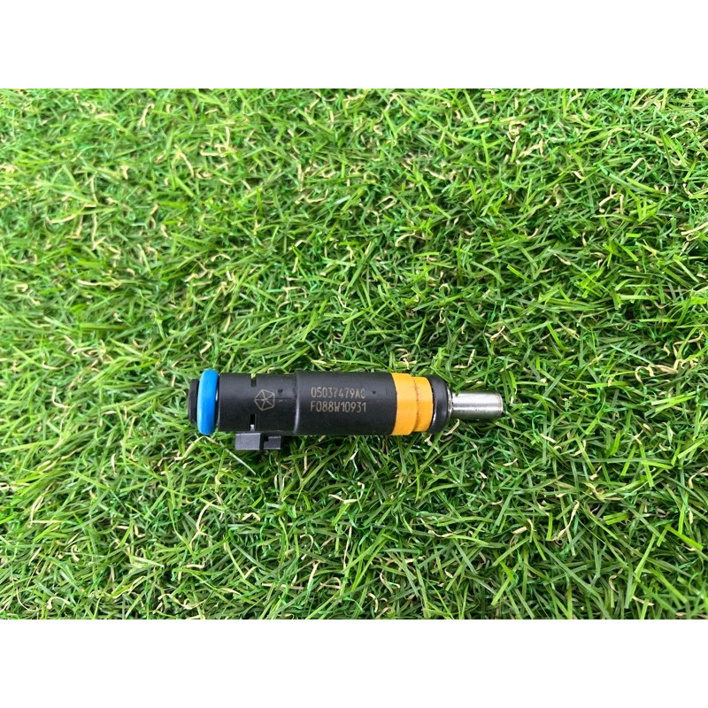 Форсунка топливная (топливная система) Dodge Durango WD 2015 5.7 HEMi 05037479ac