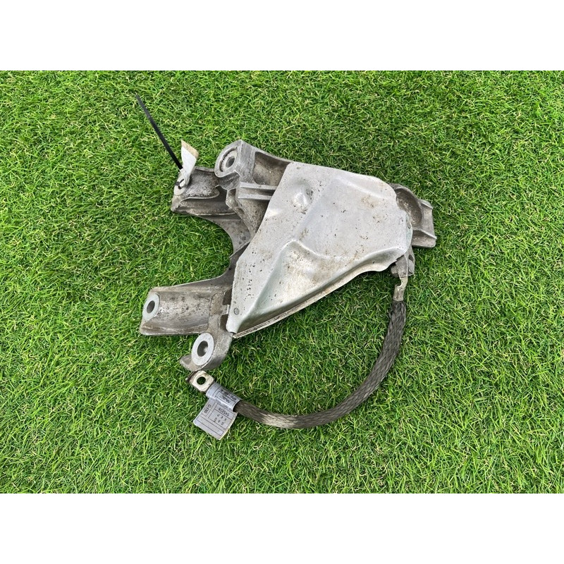 Кронштейн подушки двигателя (кронштейны двигателя) BMW 5-series E60 2005 N52B25 22116770940