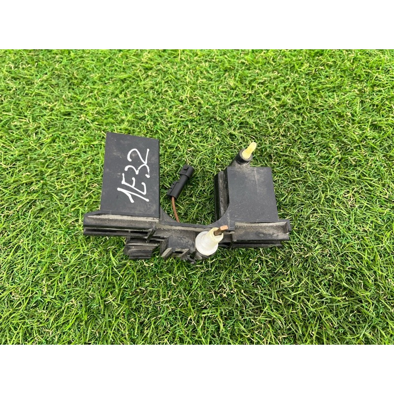 Корпус підрульового перемикача (електрика) BMW 7-series E32 1990 M70b50 32311159147