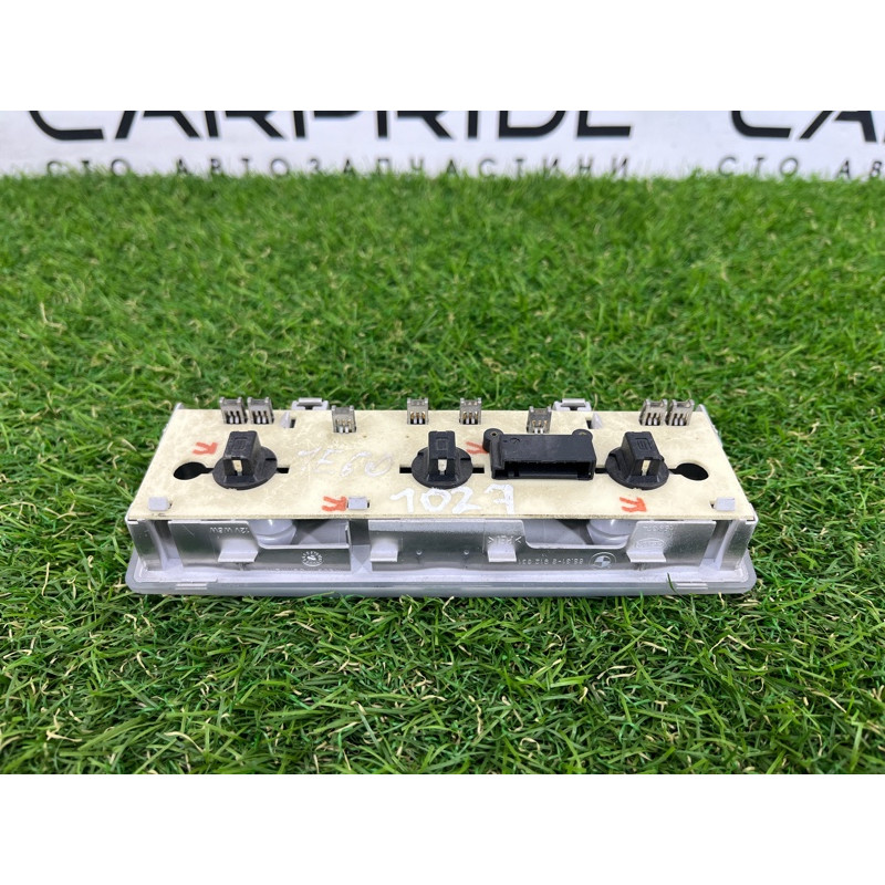 Салонний світильник (салон) BMW 5-series E60 2004 M54B22 63316962058