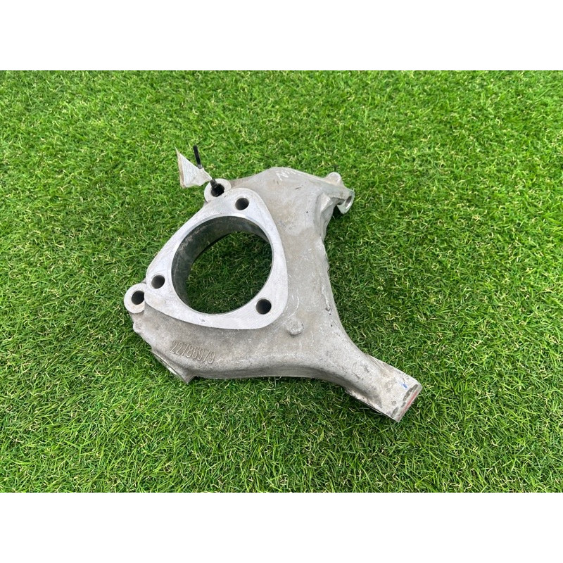 Цапфа подвески (подвеска) Chevrolet Equinox 2 22786979