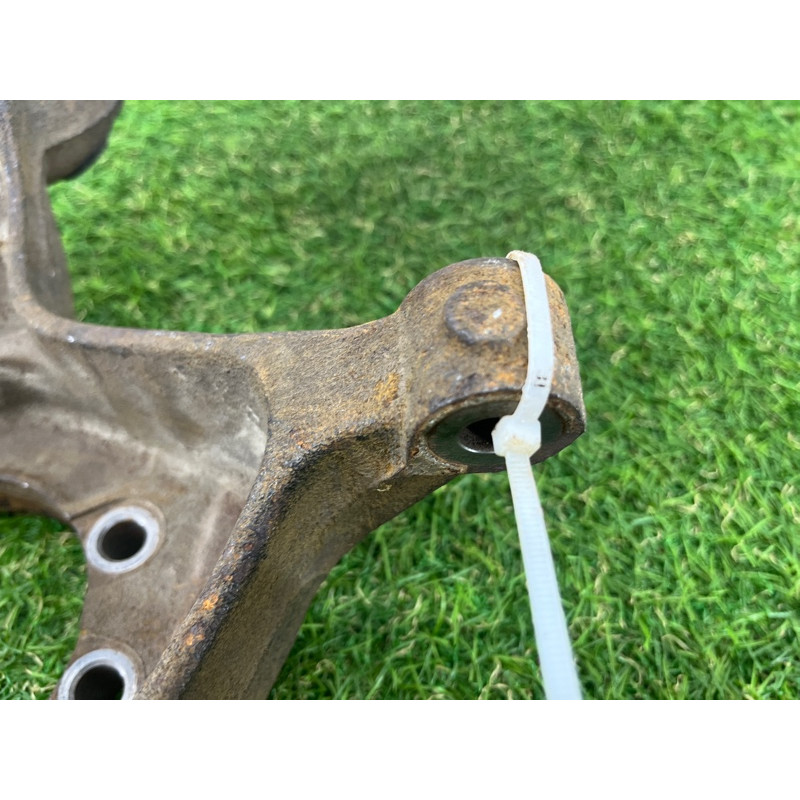 Цапфа подвески (подвеска) Subaru Forester SJ 2016 2.5 28411SG020