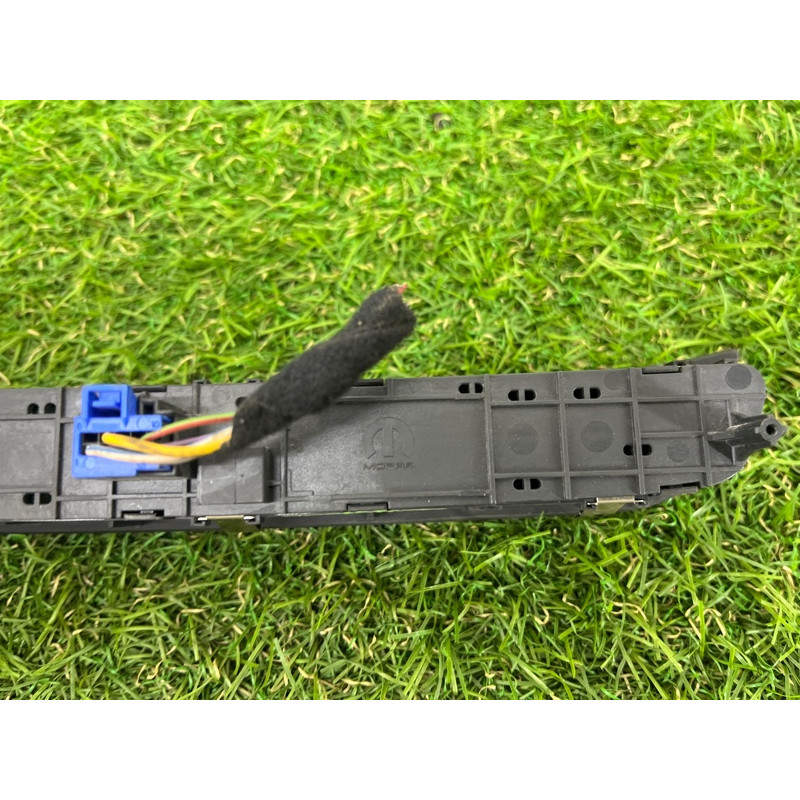 Кнопка аварийной сигнализации (электрика / кнопки) Jeep Renegade BU 2016 2.4 5VV48LXHAB