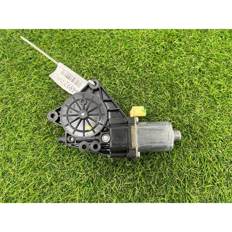 Мотор стеклоподъемника (электрика) KIA Sorento UM 2013 2.4 824601u000