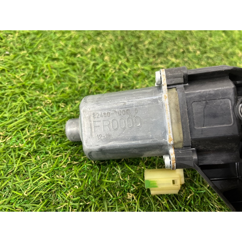 Мотор стеклоподъемника (электрика) KIA Sorento UM 2013 2.4 824601u000