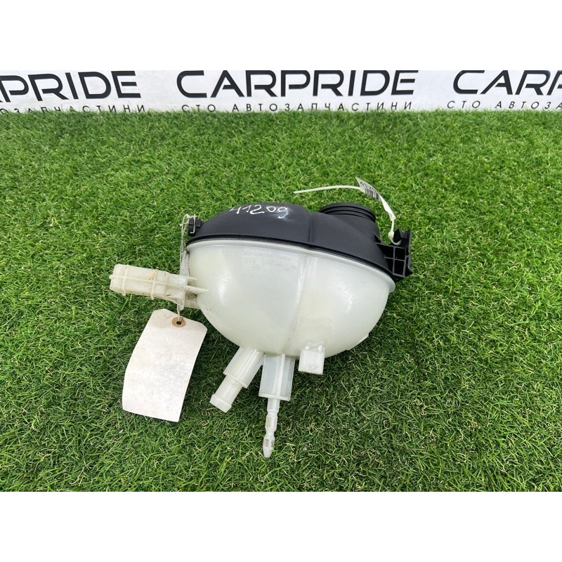 Бачок расширительный (система охлаждения) Mercedes-Benz E-class W212 a2045000849