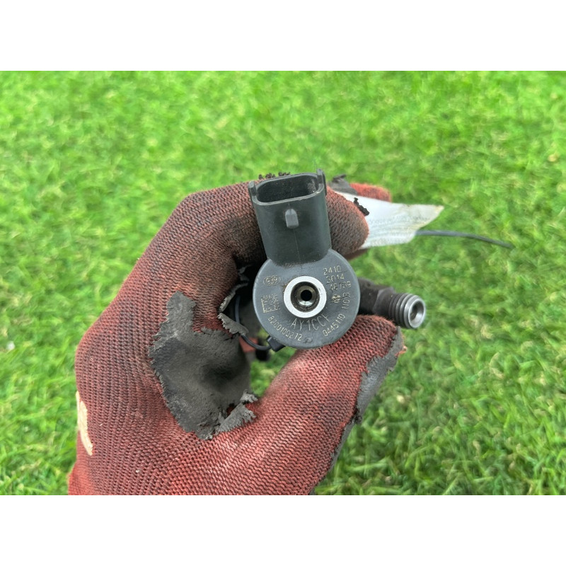 Форсунка топливная (топливная система) Renault Megane 2 2004 1.9 DCI 8200100272