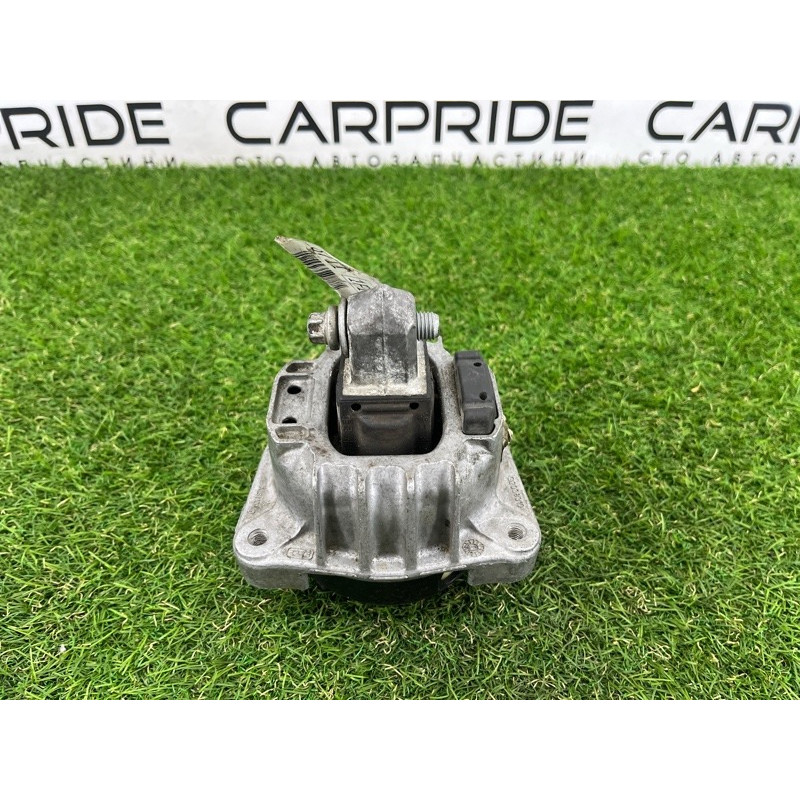 Подушка двигателя (двигатель и элементы) BMW 5-series F10 2013 N63B44 22116777374