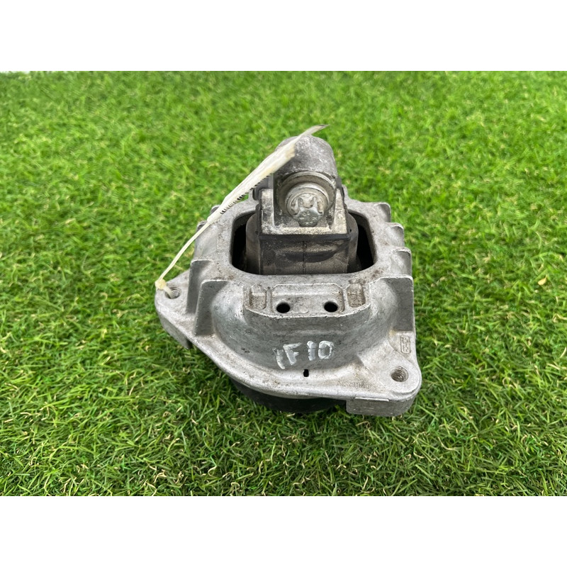 Подушка двигателя (двигатель и элементы) BMW 5-series F10 2013 N63B44 22116777374