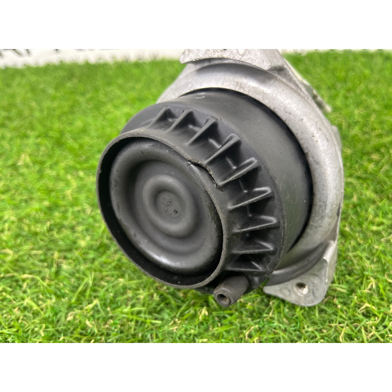 Подушка двигателя (двигатель и элементы) BMW 5-series F10 2013 N63B44 22116777374