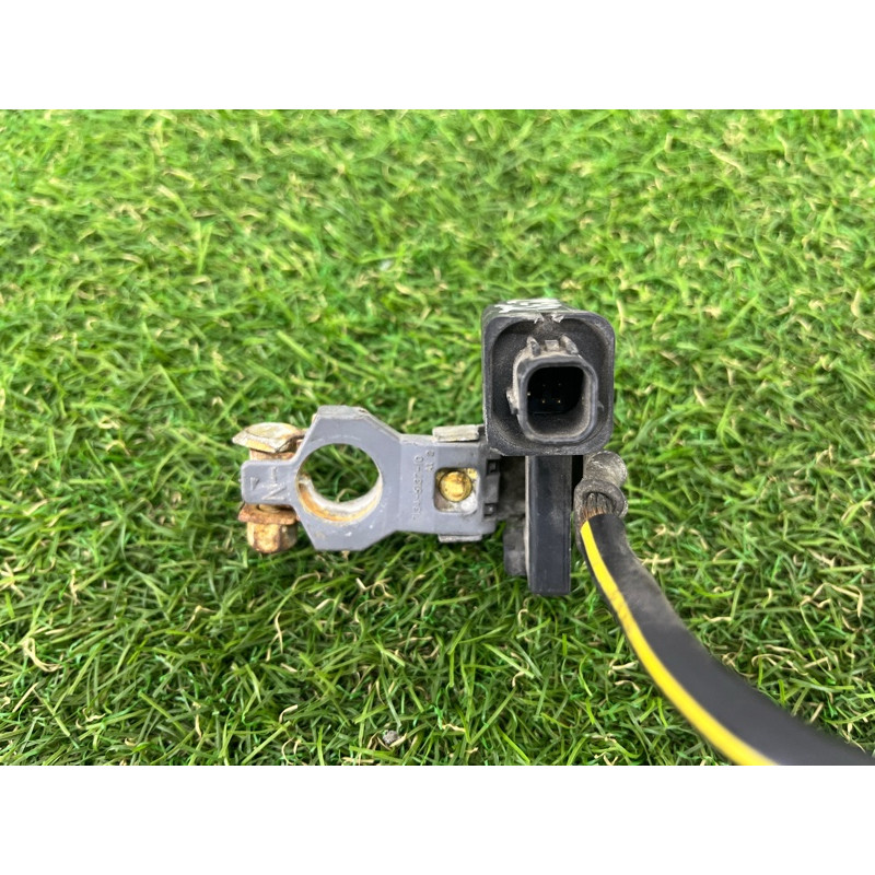 Клемма (электрика) Nissan Juke F15 2011 1.6 240801KL1A