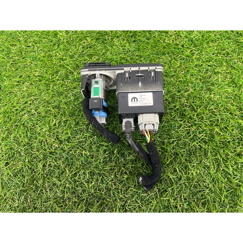 Гнездо USB/AUX (электрика) Jeep Renegade BU 2016 2.4 5UW00LXHAA