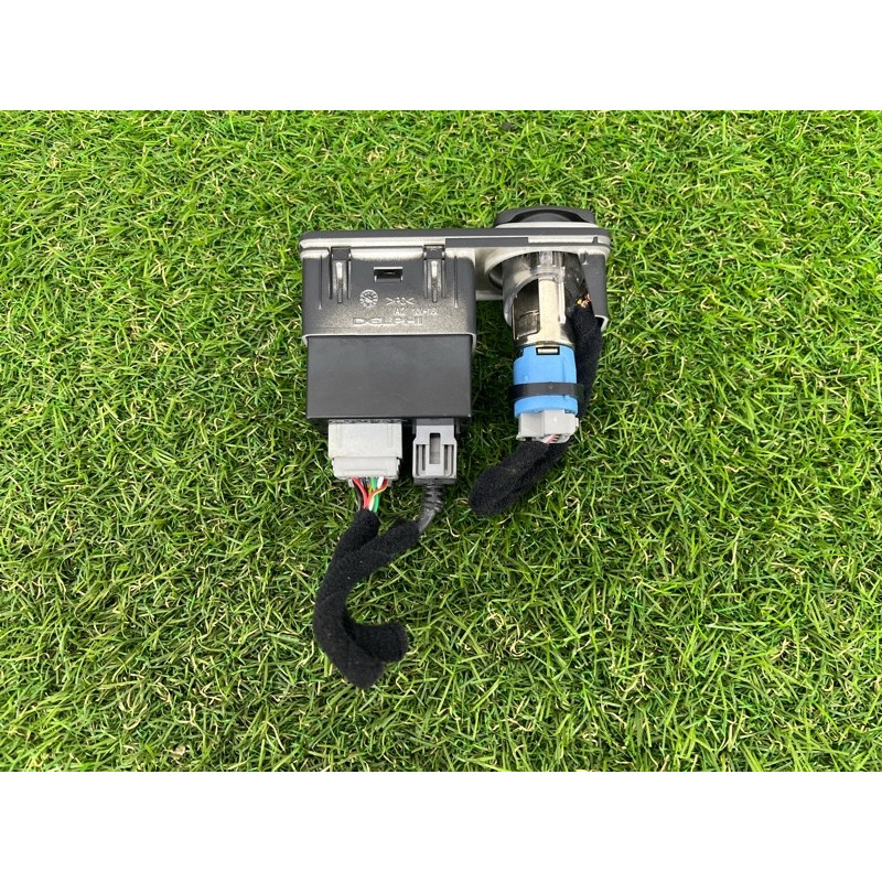 Гнездо USB/AUX (электрика) Jeep Renegade BU 2016 2.4 5UW00LXHAA