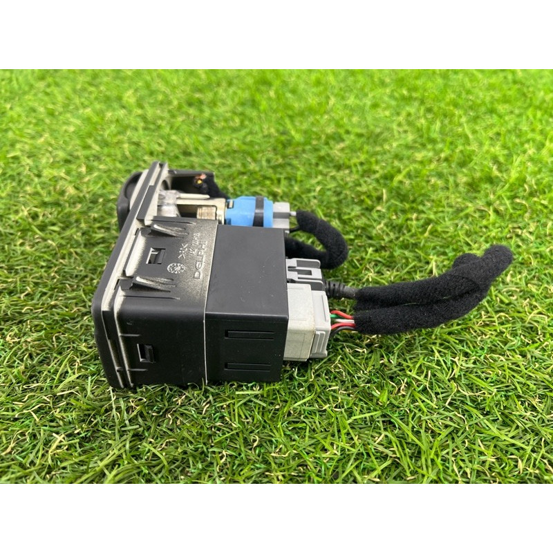 Гнездо USB/AUX (электрика) Jeep Renegade BU 2016 2.4 5UW00LXHAA