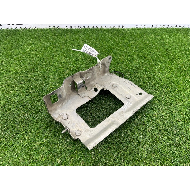 Кронштейн блока управления двигателем (кузов и элементы) Nissan Juke F15 2013 1.6 237141KA1A