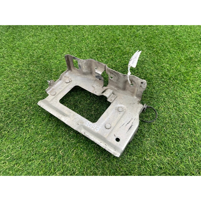 Кронштейн блока управления двигателем (кузов и элементы) Nissan Juke F15 2013 1.6 237141KA1A
