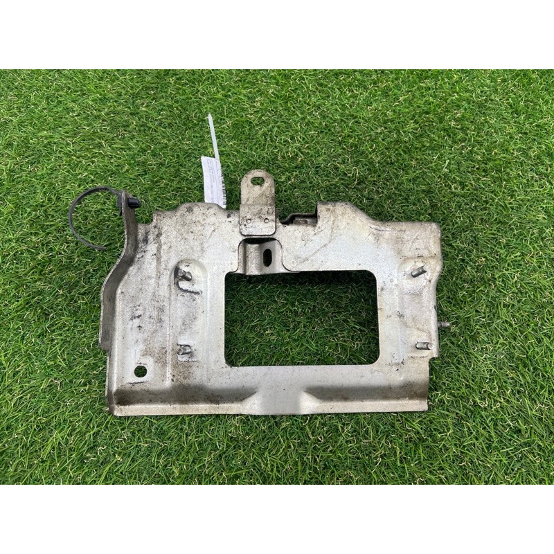 Кронштейн блока управления двигателем (кузов и элементы) Nissan Juke F15 2013 1.6 237141KA1A