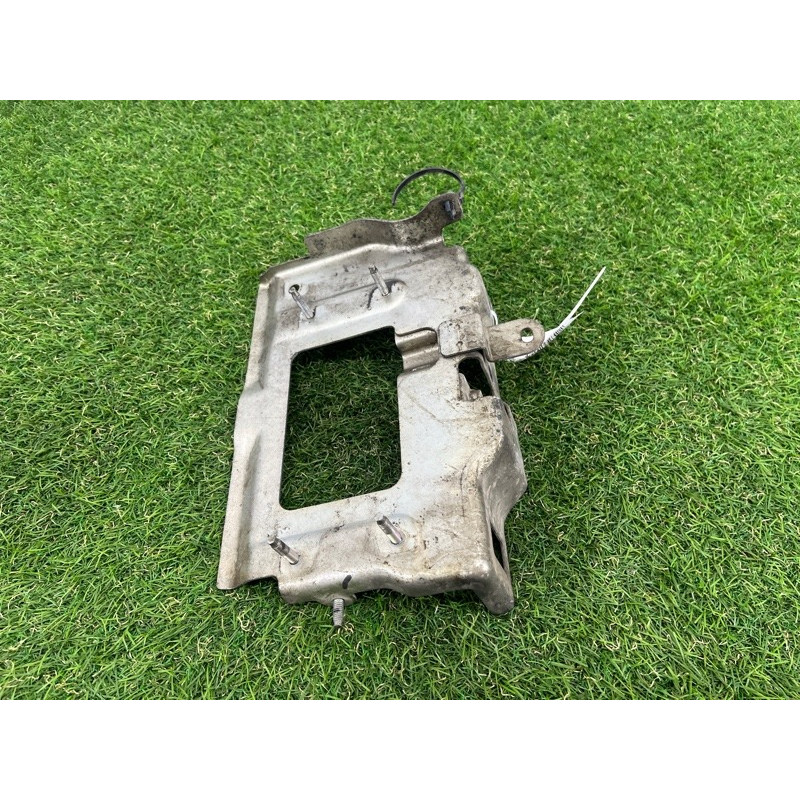 Кронштейн блока управления двигателем (кузов и элементы) Nissan Juke F15 2013 1.6 237141KA1A