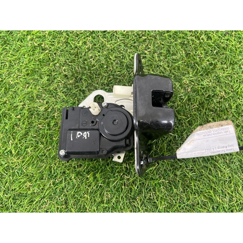 Замок багажника (кузов и элементы) Jeep Patriot MK74 2012 2.4
