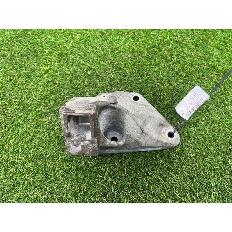 Кронштейн двигателя (кронштейны двигателя) BMW 5-series F10 2011 N63B44 22116777622