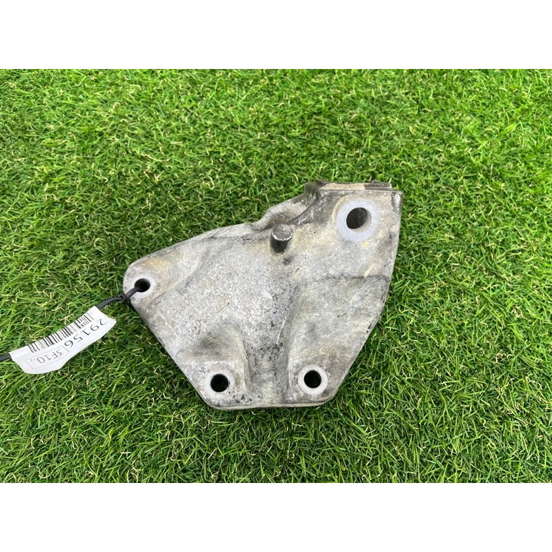 Кронштейн двигателя (кронштейны двигателя) BMW 5-series F10 2011 N63B44 22116777622