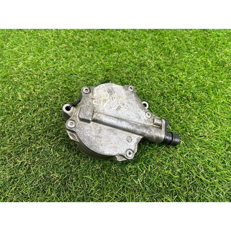 Вакуумный насос (тормозная система) BMW 5-series F10 2011 N63B44 11668605976