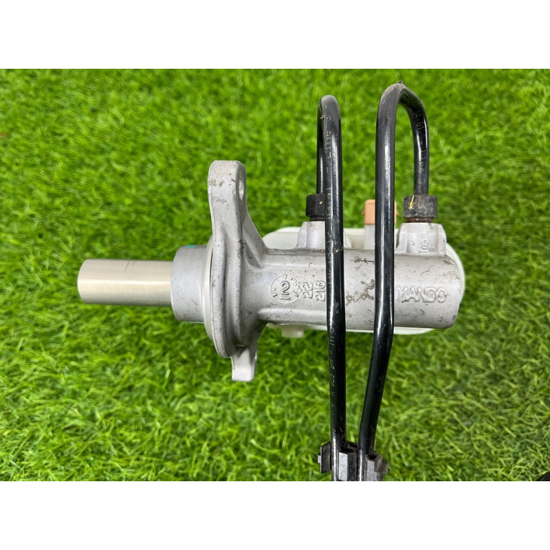 Главный тормозной цилиндр (тормозная система) KIA Sorento UM 2013 2.4 585101U801