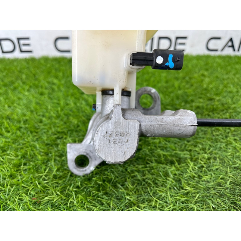 Главный тормозной цилиндр (тормозная система) Cadillac Xt5 1 2016 3.6 84644599