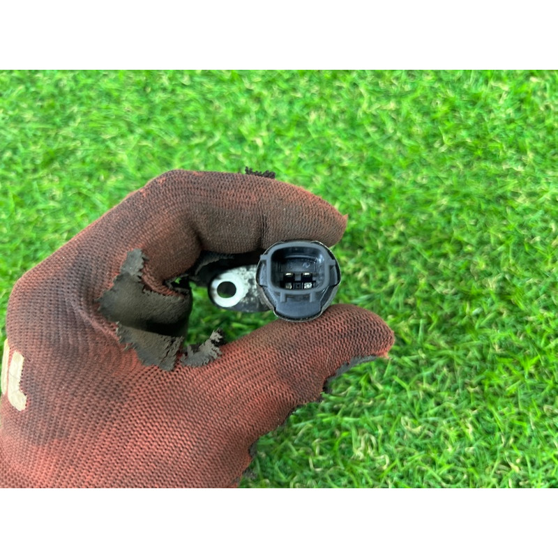 Клапан фазорегулятора (электрика двигателя) Nissan Juke F15 2011 1.6 23796JA00A