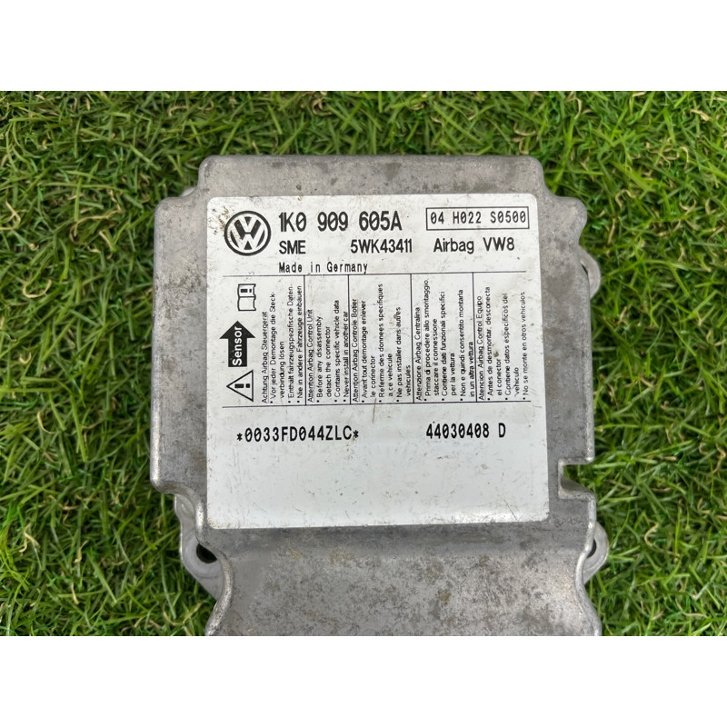 Блок управления airbag (airbag/безопасность) Volkswagen Golf 1K 2004 2.0 BKD 1K0909605A