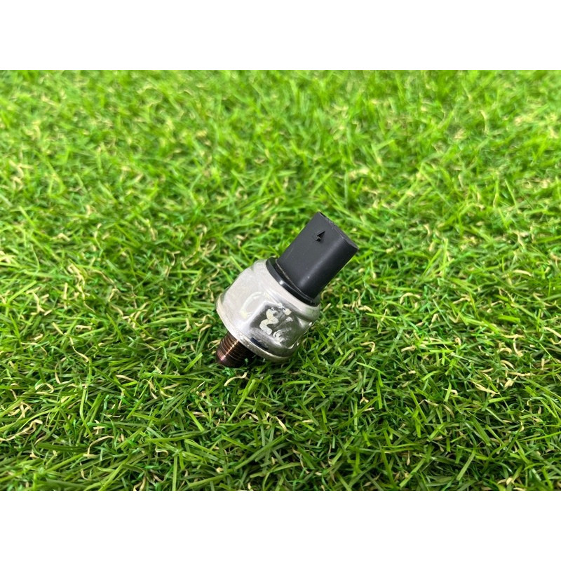 Датчик давления топлива (электрика / датчики) Cadillac Xt5 1 2016 3.6 12662738