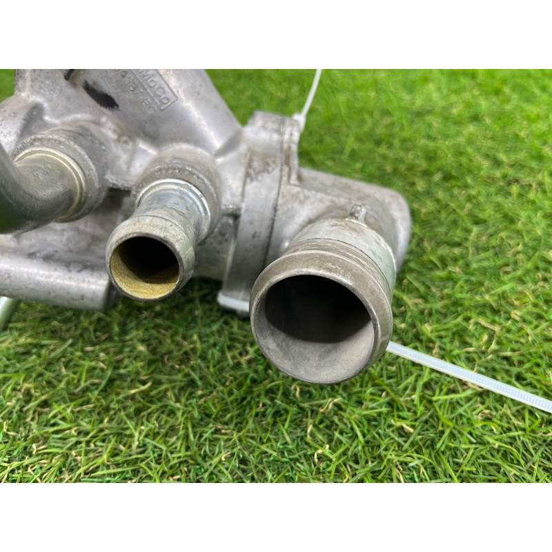 Корпус термостата (система охлаждения) Ford Explorer MK5 3.7 AT4Z8A586A