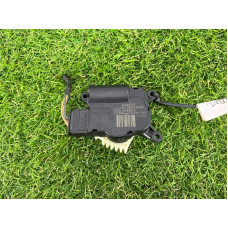 Привод заслонки отопителя