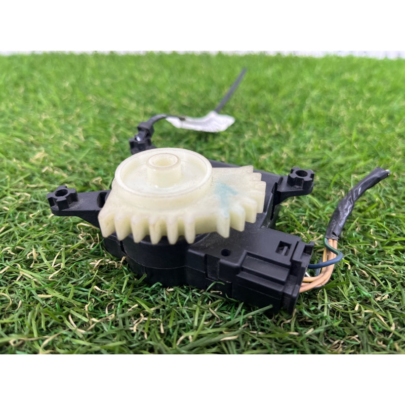 Привод заслонки отопителя (отопление и кондиционирование) Dodge Dart PF 2014 2.4 16463713