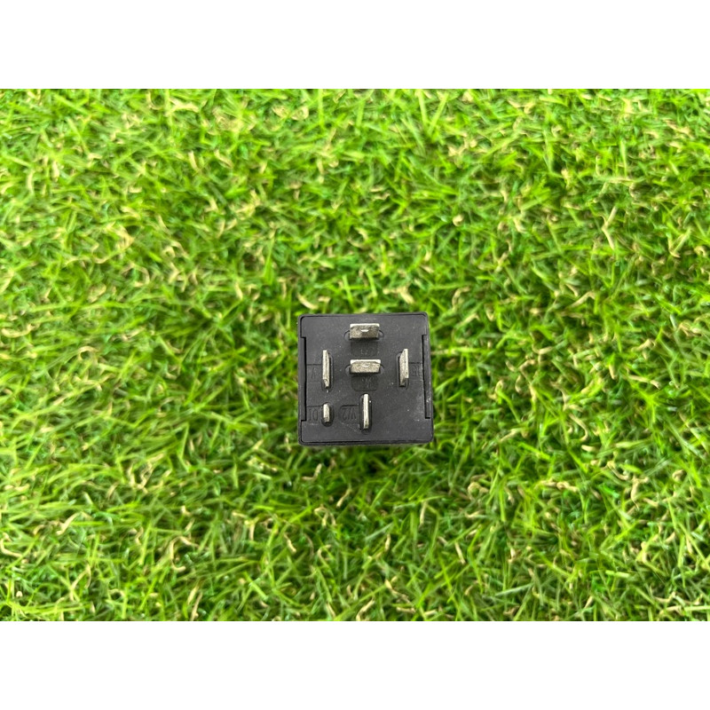 Реле (электрика) AUDI A4 B6 2003 2.0 ALT 8E0907307