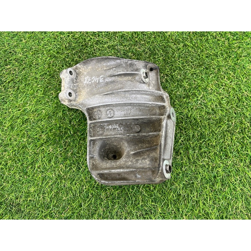 Кронштейн компресора кондиціонера (кронштейни двигуна) BMW 3-series E92 2010 3.0 N54 64557556836