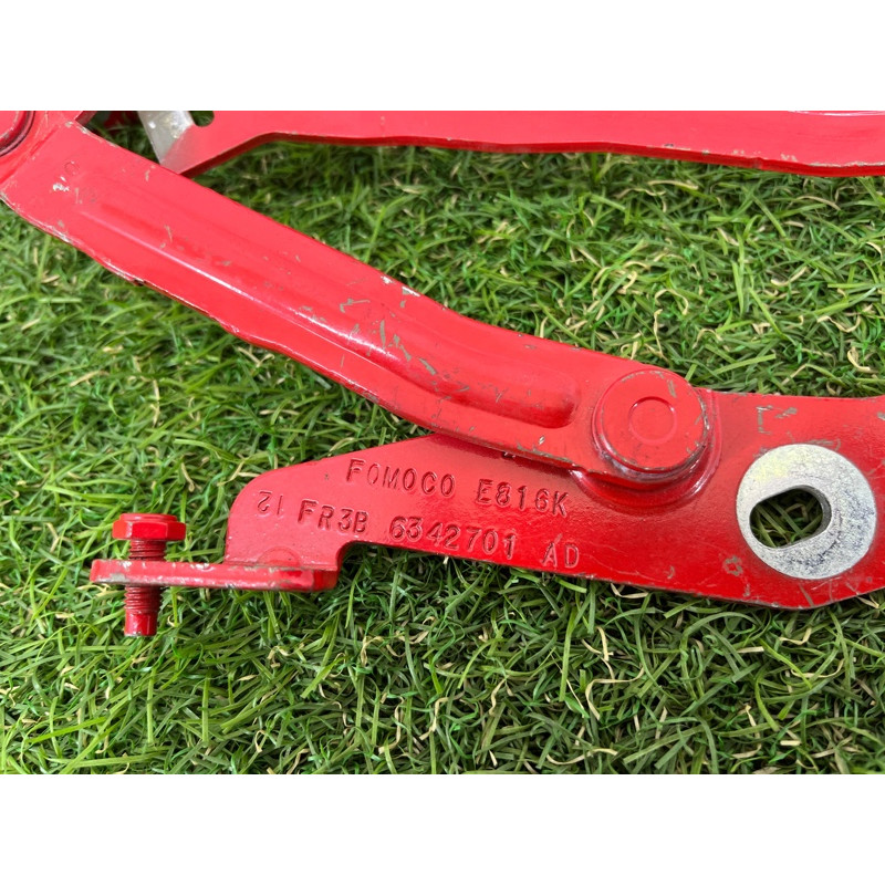 Петля багажника (кузов и элементы) Ford Mustang MK6 fr3b6342701ad