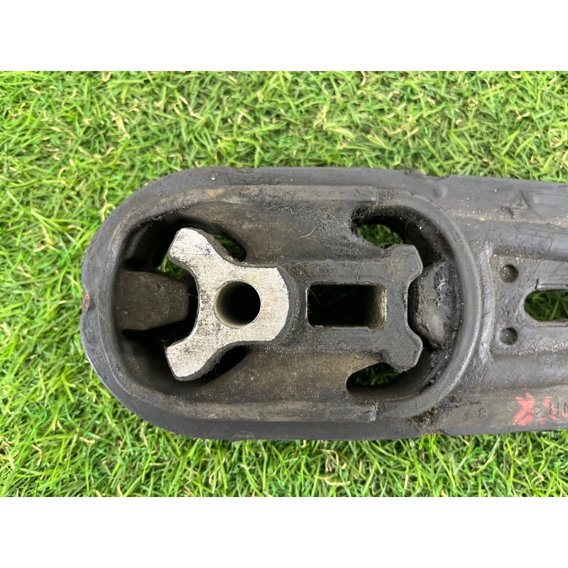 Подушка двигателя (двигатель и элементы) Nissan Juke F15 2011 1.6 113601ka0a