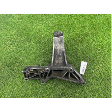 Кронштейн подушки двигателя