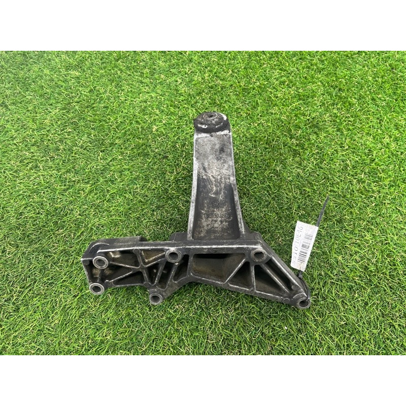 Кронштейн подушки двигателя (кронштейны двигателя) BMW 3-series E46 22116753225