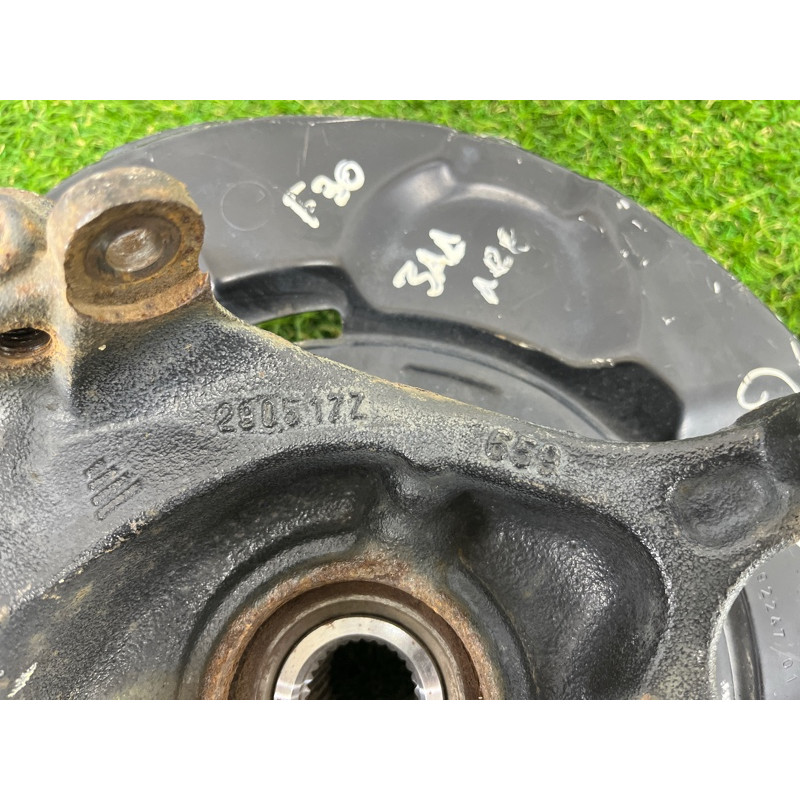 Цапфа підвіски (підвіска) Bmw 3-series F30 33326792523