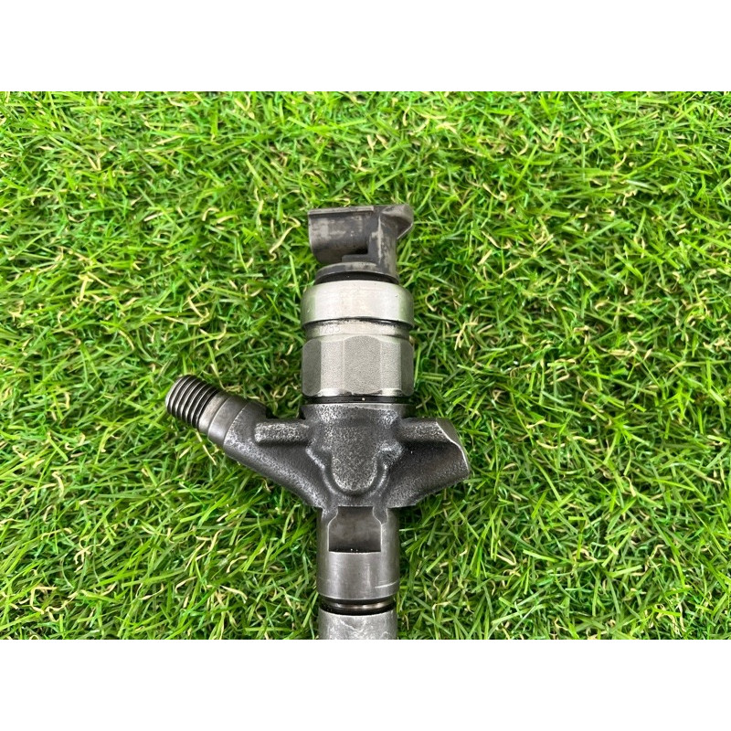 Форсунка топливная (топливная система) Subaru Forester SH 2008 2.0 16613aa030